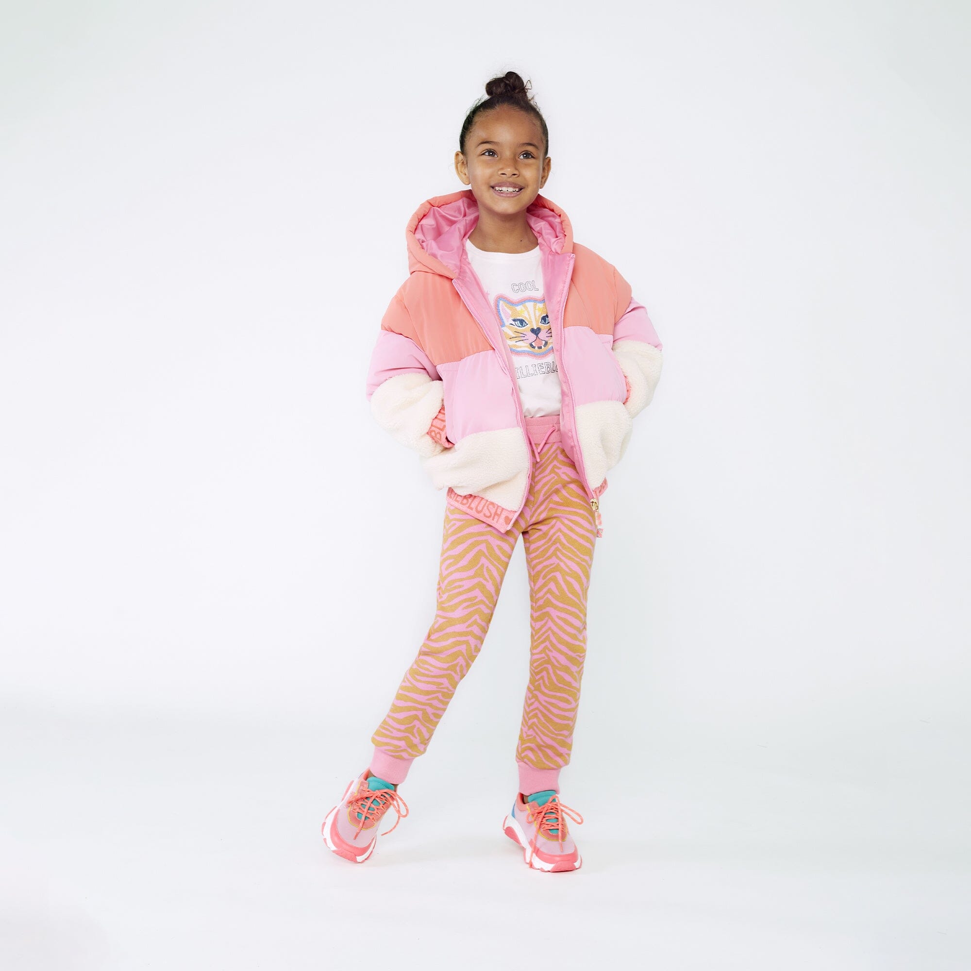 Billieblush Longsleeve weiß mit bunter, glitzernder Katze und Spruch Langarmshirt Billieblush