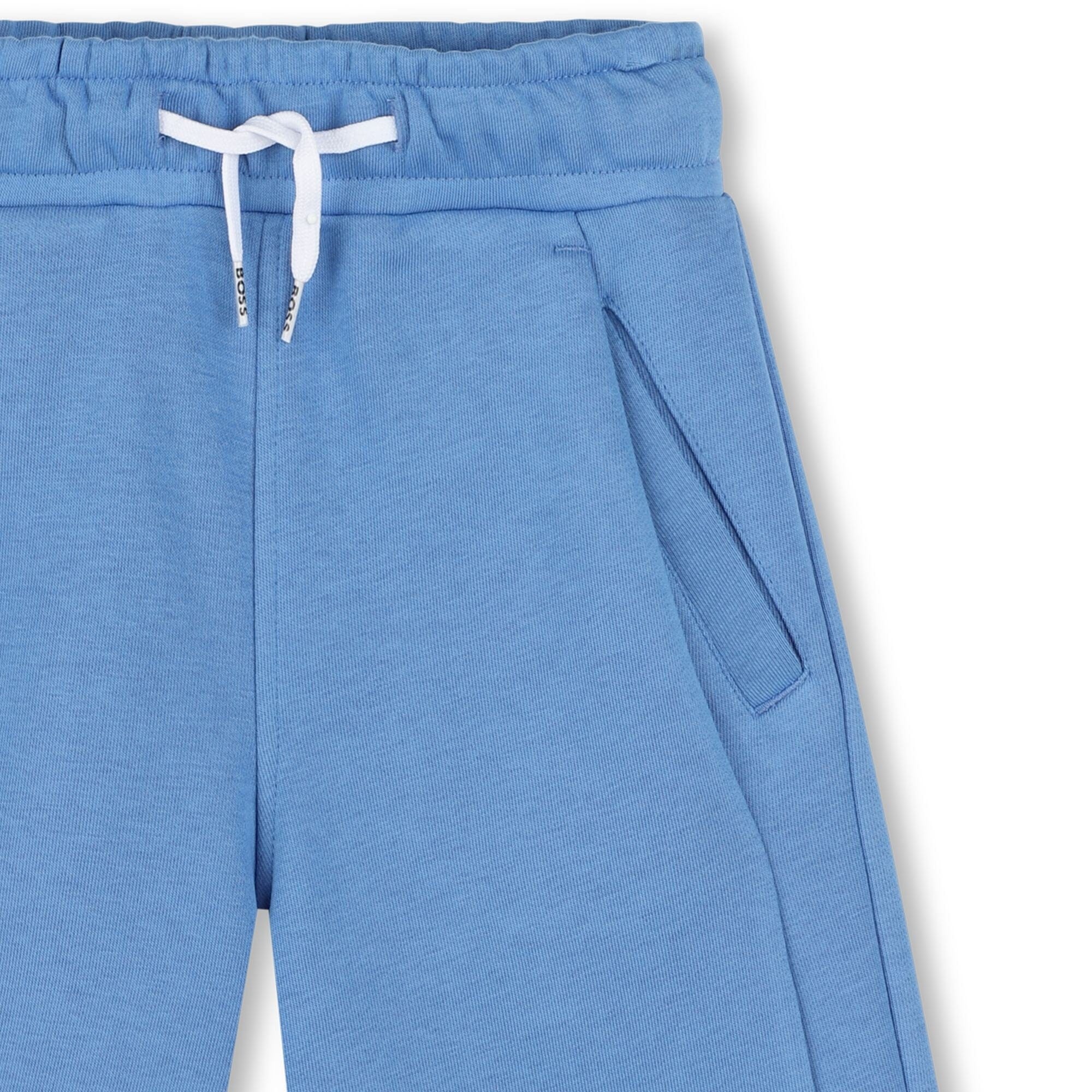 BOSS Bermuda Shorts blau mit weißen Akzenten und Seitentaschen Shorts Boss