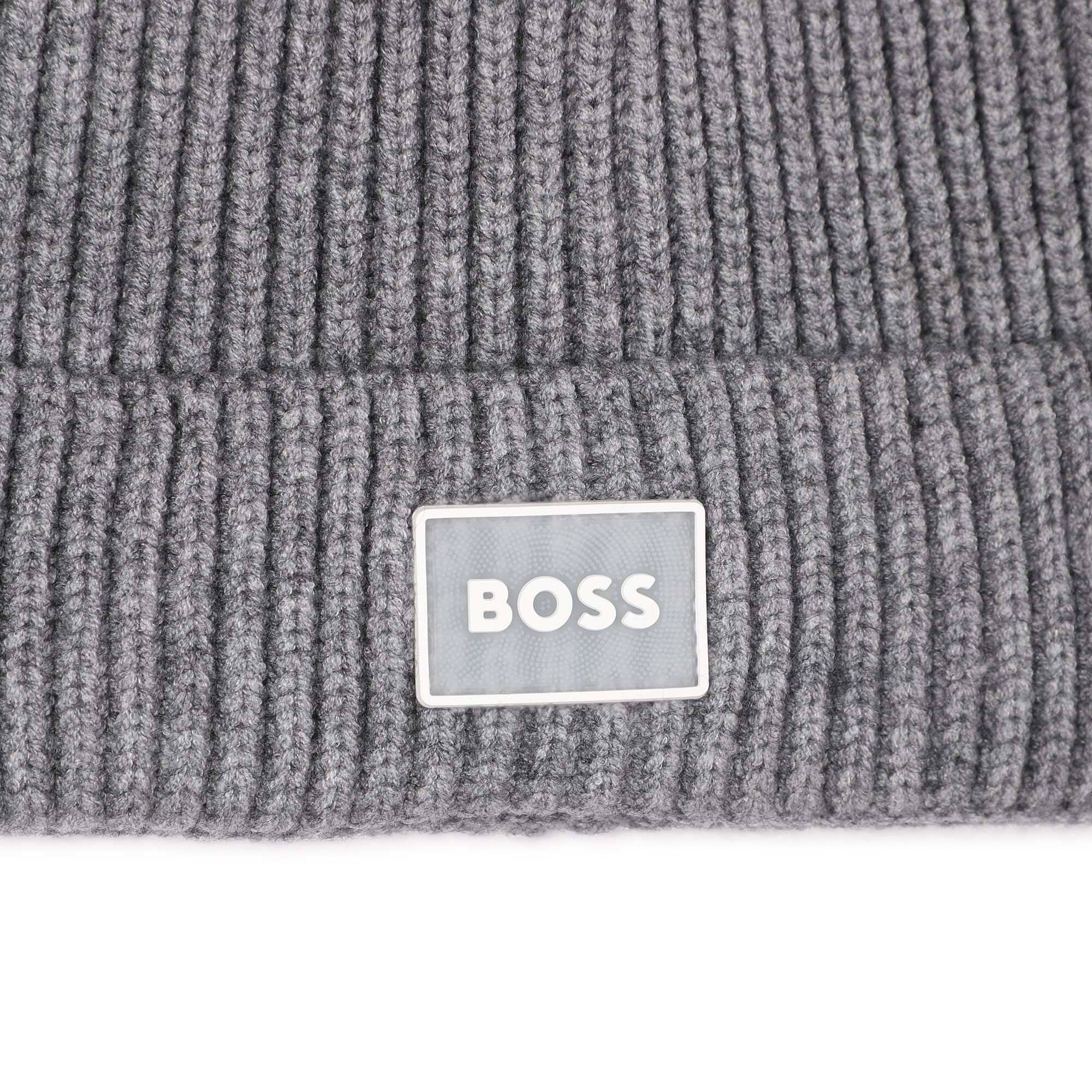BOSS Kidswear Strickmütze mit Logo-Abzeichen warm & weich in Grau Mützen Boss Kidswear