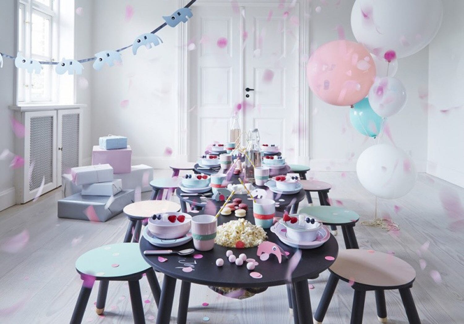 Done By Deer Girlande Contour Tiere rosa / powder Girlande Done by Deer