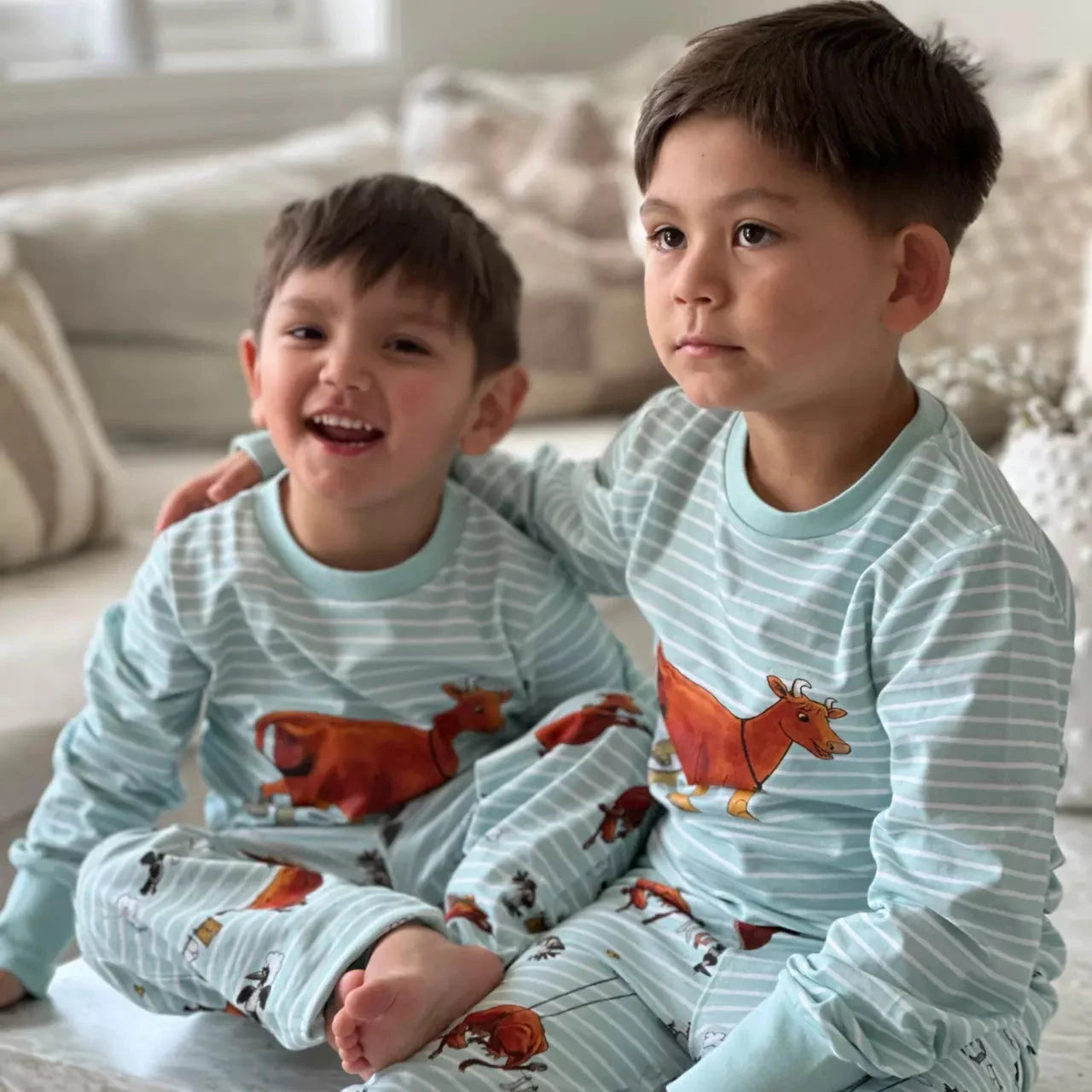 Geggamoja® Pyjama 2-teilig Mama Muh und die Krähe – Mint, aus Bio-Baumwolle Schlafanzug Geggamoja