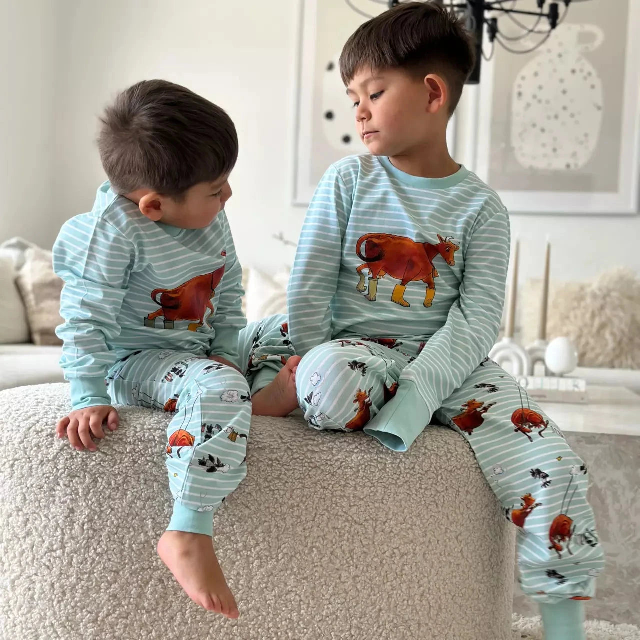 Geggamoja® Pyjama 2-teilig Mama Muh und die Krähe – Mint, aus Bio-Baumwolle Schlafanzug Geggamoja
