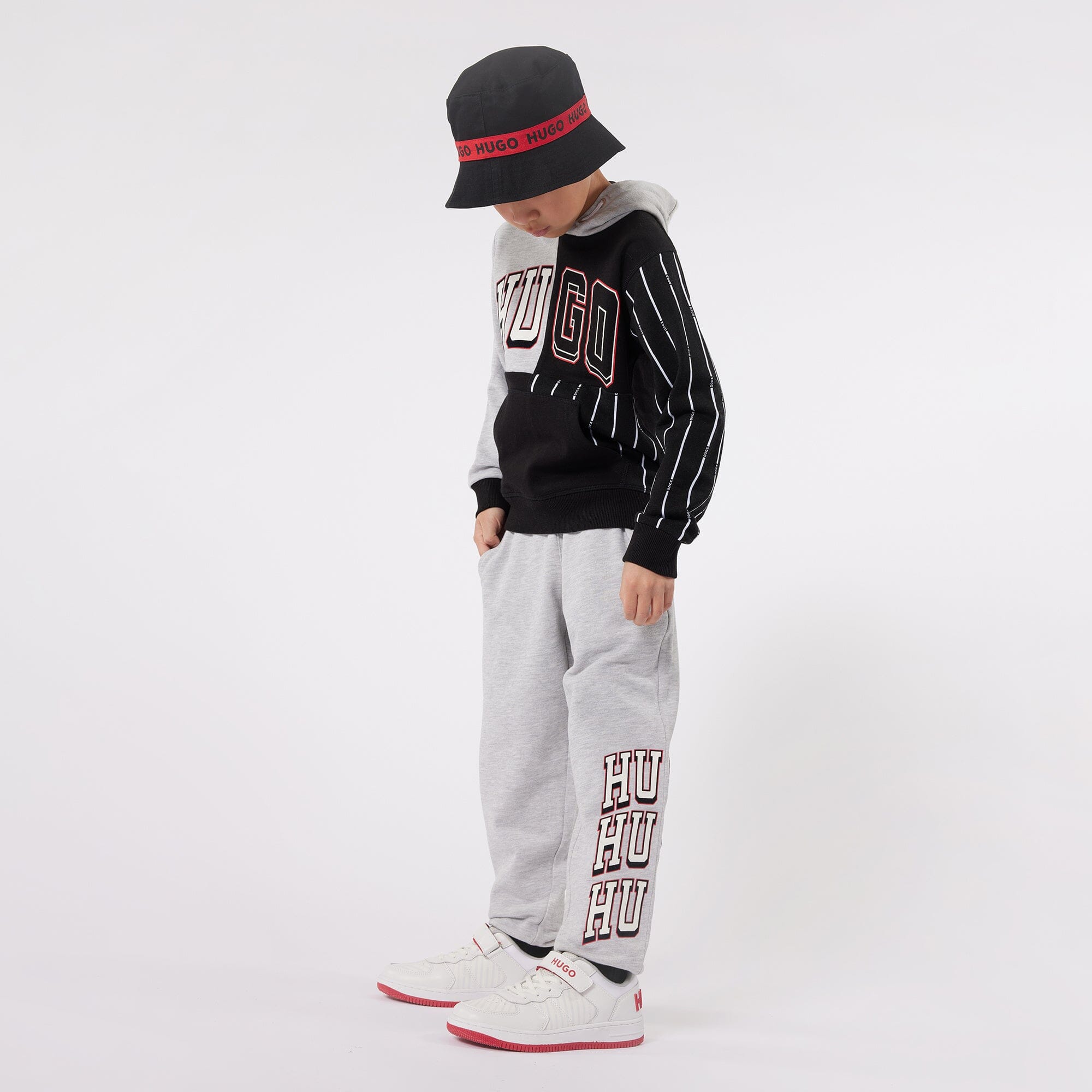 HUGO Kids Kapuzenpullover Patchwork Design mit Logo Hoodie HUGO