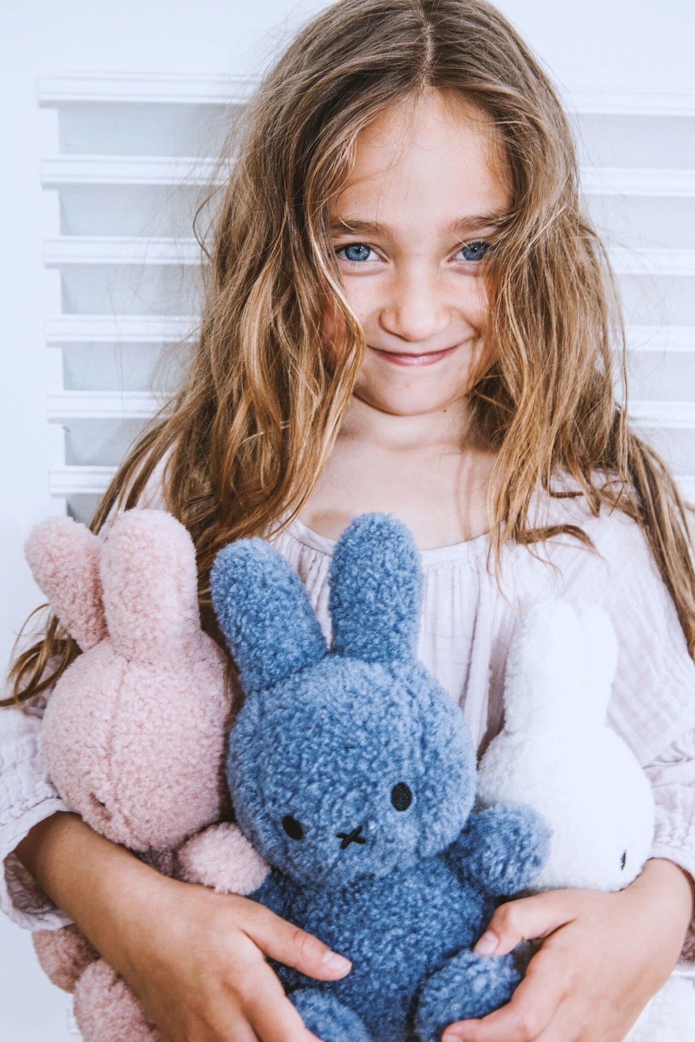 Miffy sitzend Tiny Teddy 23 cm 100% recycled beige Kuscheltiere Bon Ton Toys