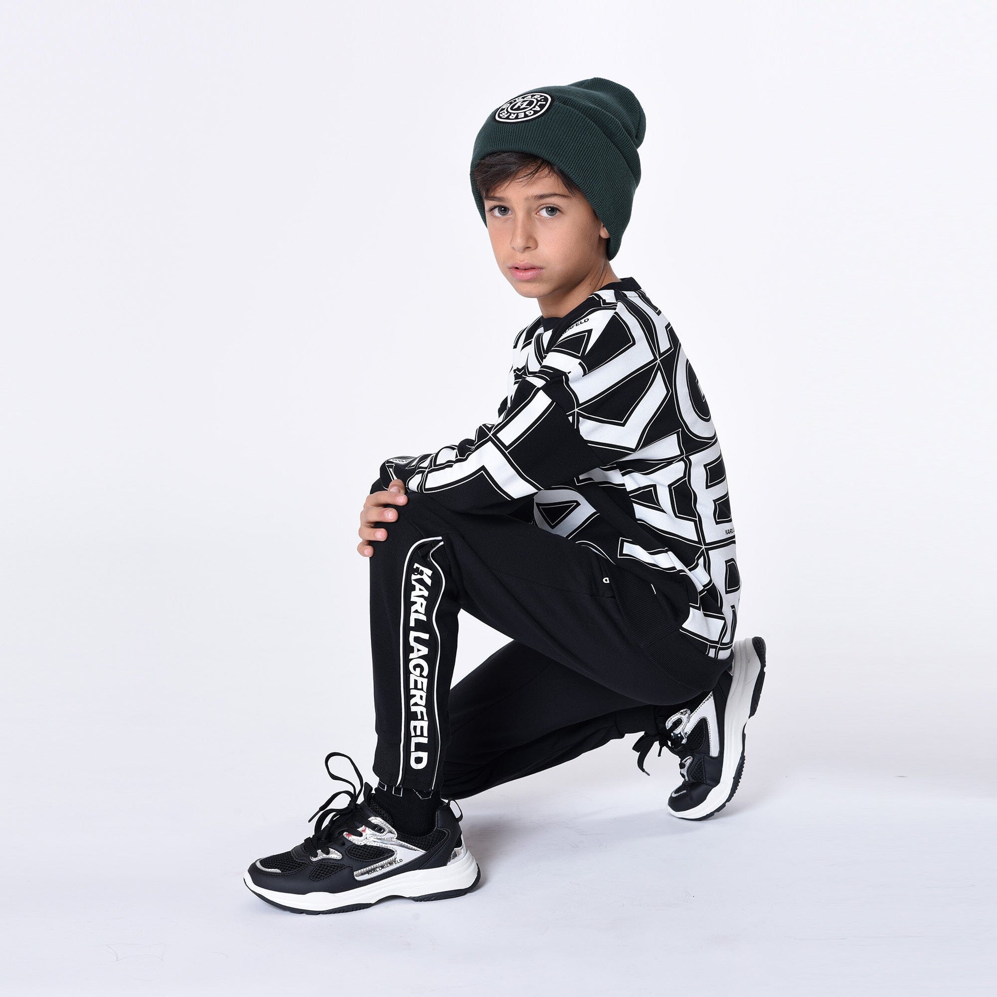 KARL LAGERFELD KIDS Rundhals Sweatshirt schwarz-weißen Allover-Print Sweatshirt Karl Lagerfeld