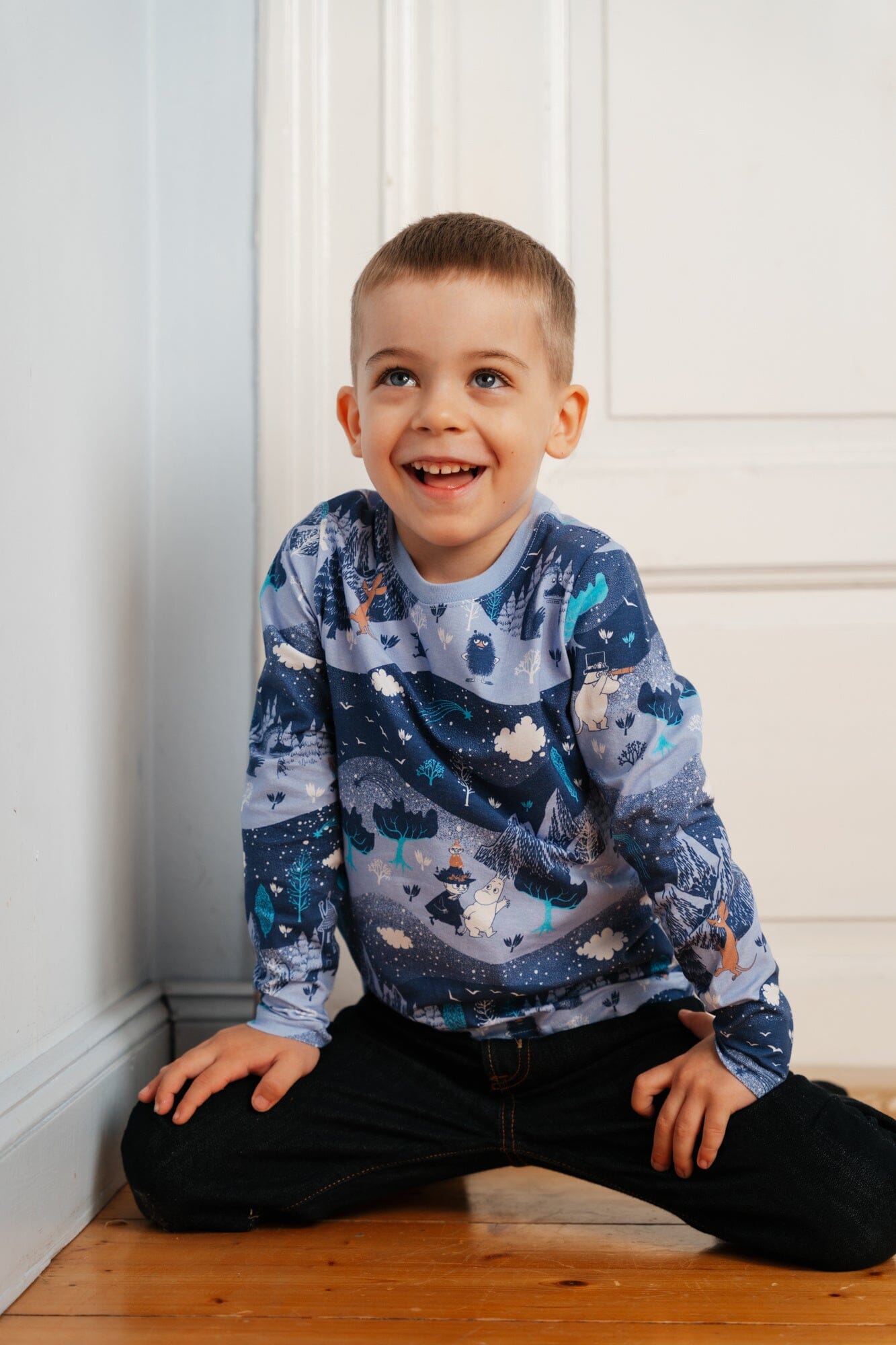 Martinex Moomin Langarmshirt blau Sternenhimmel Sky Star © Moomin Characters Langarmshirt Moomin by Martinex