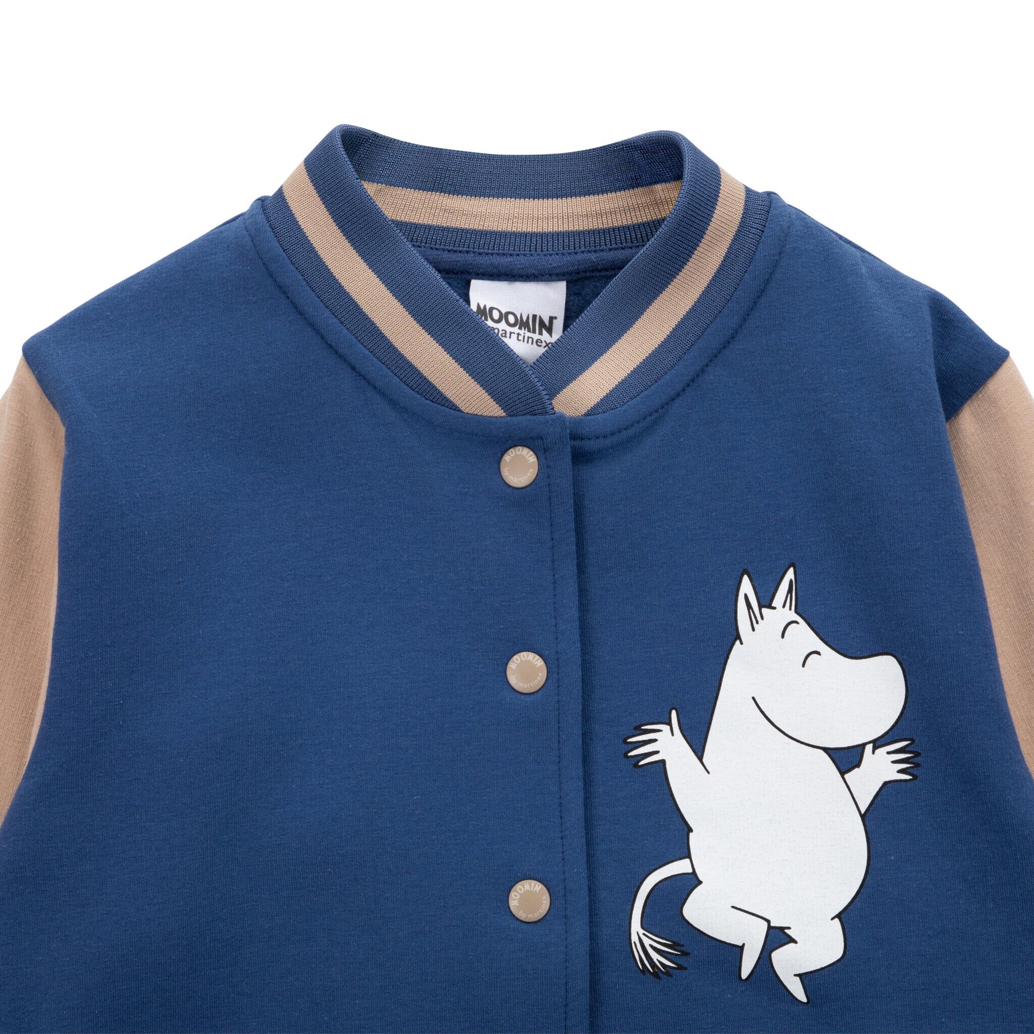 Martinex Moomin Collegejacke blau mit Mumintroll und braunen Akzenten © Moomin Characters Jacke Moomin by Martinex
