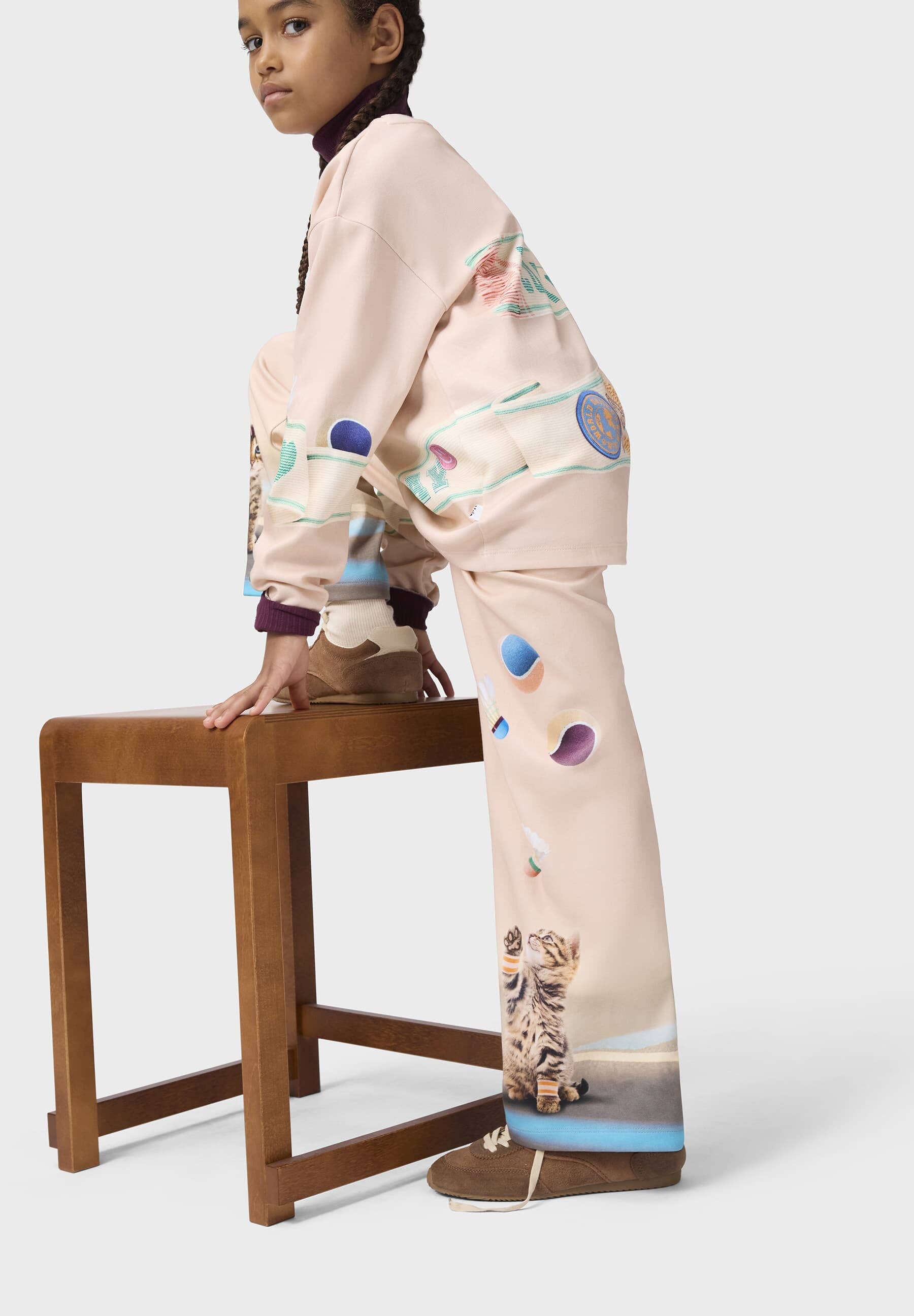 MOLO Sweatshirt Giraffe Mountoo Global Play beige rosa Sweatshirt MOLO
