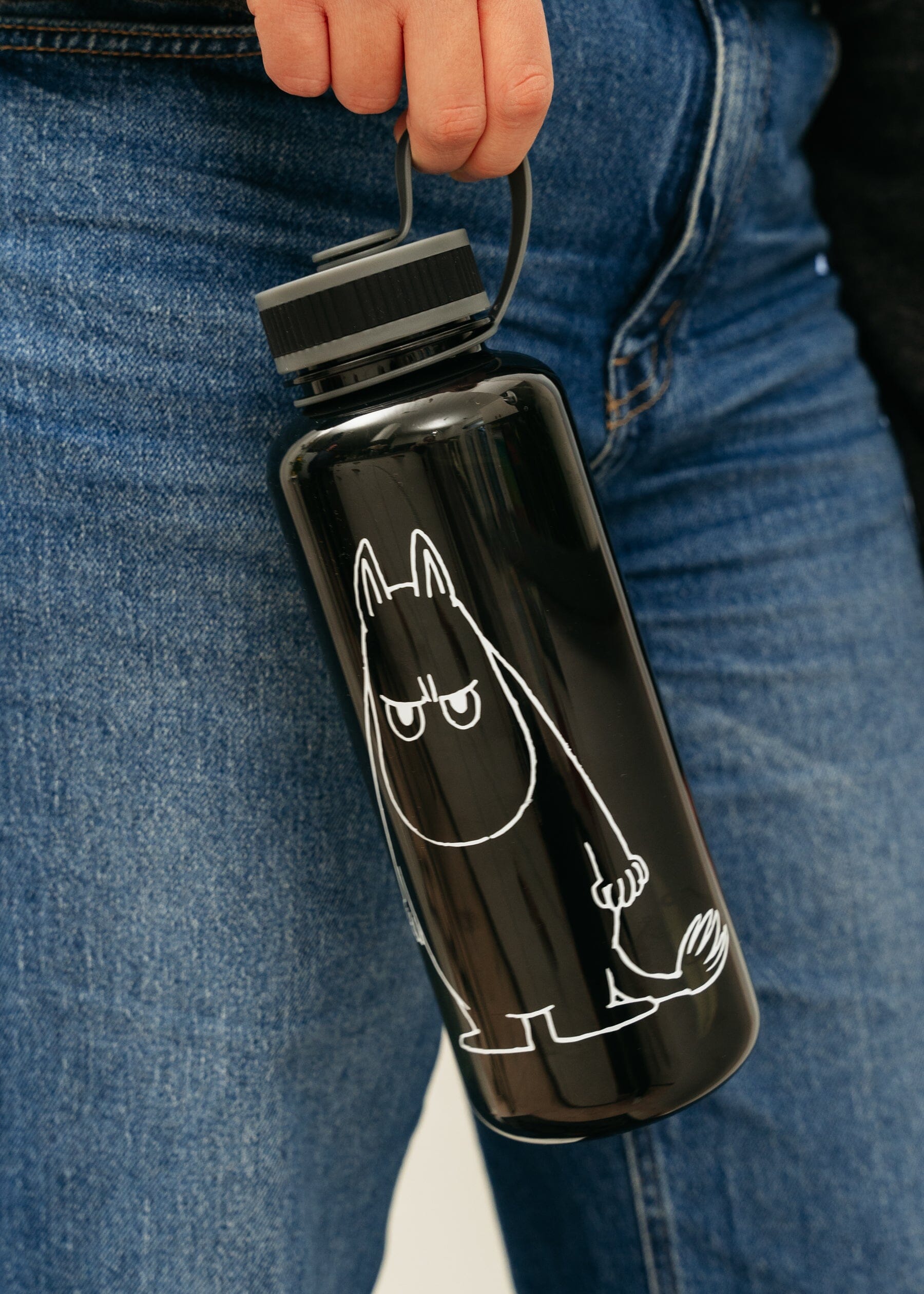 Moomin by Martinex: Wasserflasche „Angry Moomin“ 1 l – Black Becher Rätt Start