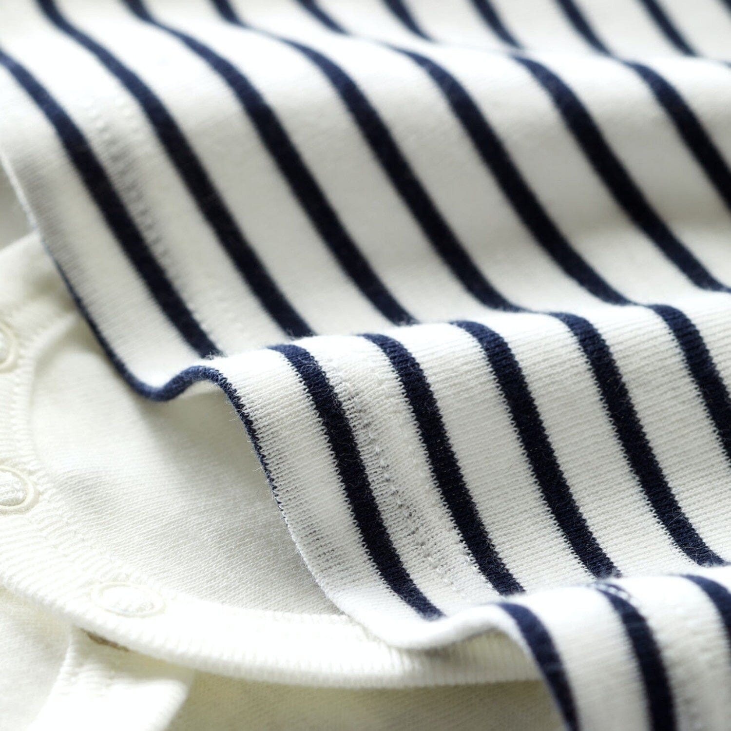 Petit Bateau Kleid gestreift kurzärmlig in weiß blau Kleid Petit Bateau