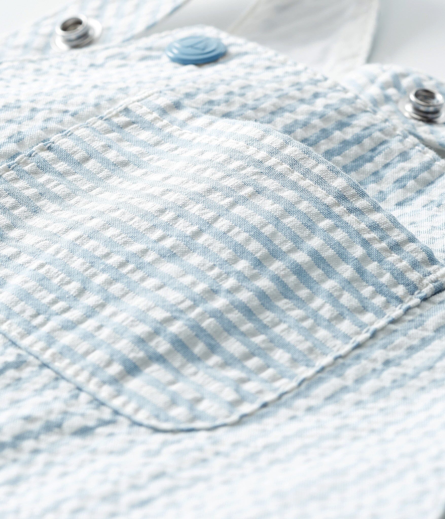 Petit Bateau kurze Latzhose Seersucker gesteift Latzhose Petit Bateau