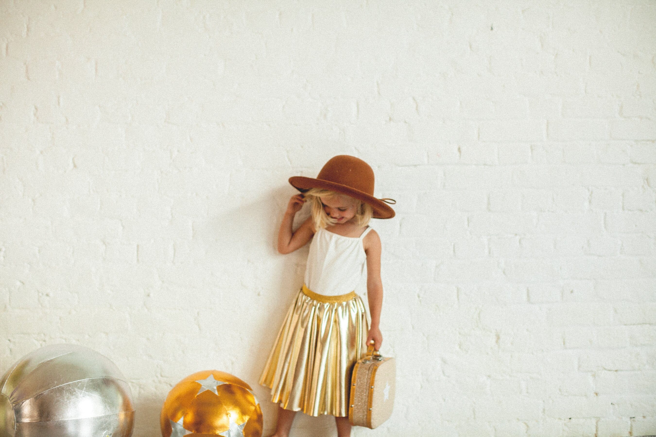 RATATAM – Stoffballon „Starry Golden / Silver Stars“ 30 cm Beachball RATATAM