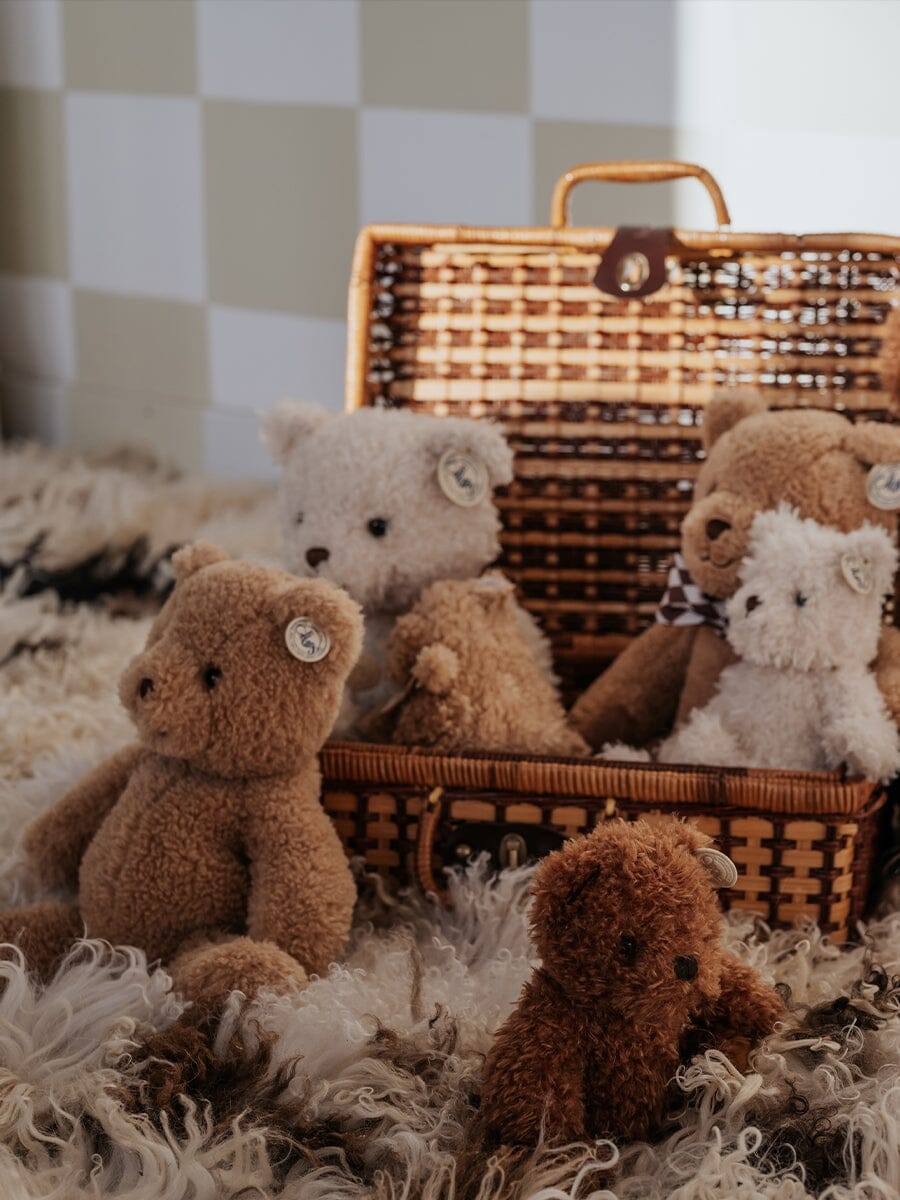 Bon Ton Toys x B.T. Chaps Kuschelbär „Edith the Goldie Bear“ – 17 cm – Braun Kuscheltiere Bon Ton Toys x BT.CHAPS 