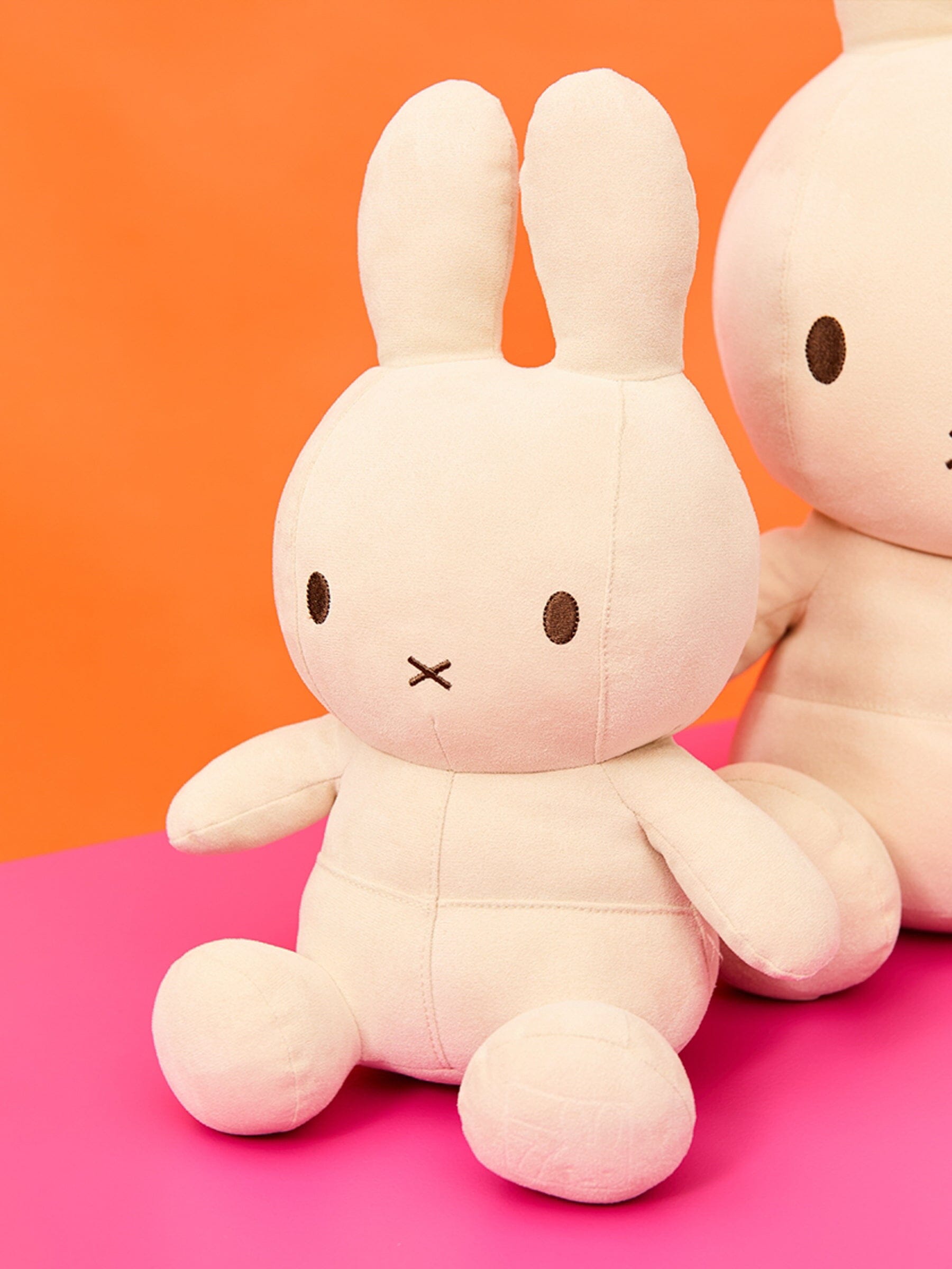 Bon Ton Toys x Miffy – Limited Edition Faux Suede, Beige, 35 cm Kuscheltiere Bon Ton Toys x Miffy 
