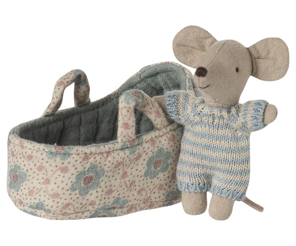 Maileg Babymaus in Tragetasche – Blau Stofftiere Maileg 