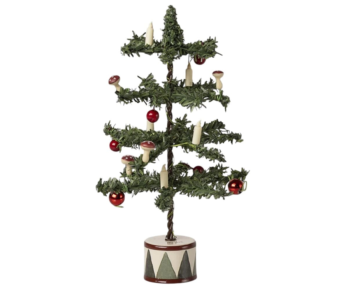 Maileg dekorierter Weihnachtsbaum mit LED Lämpchen Kuscheltiere Maileg 