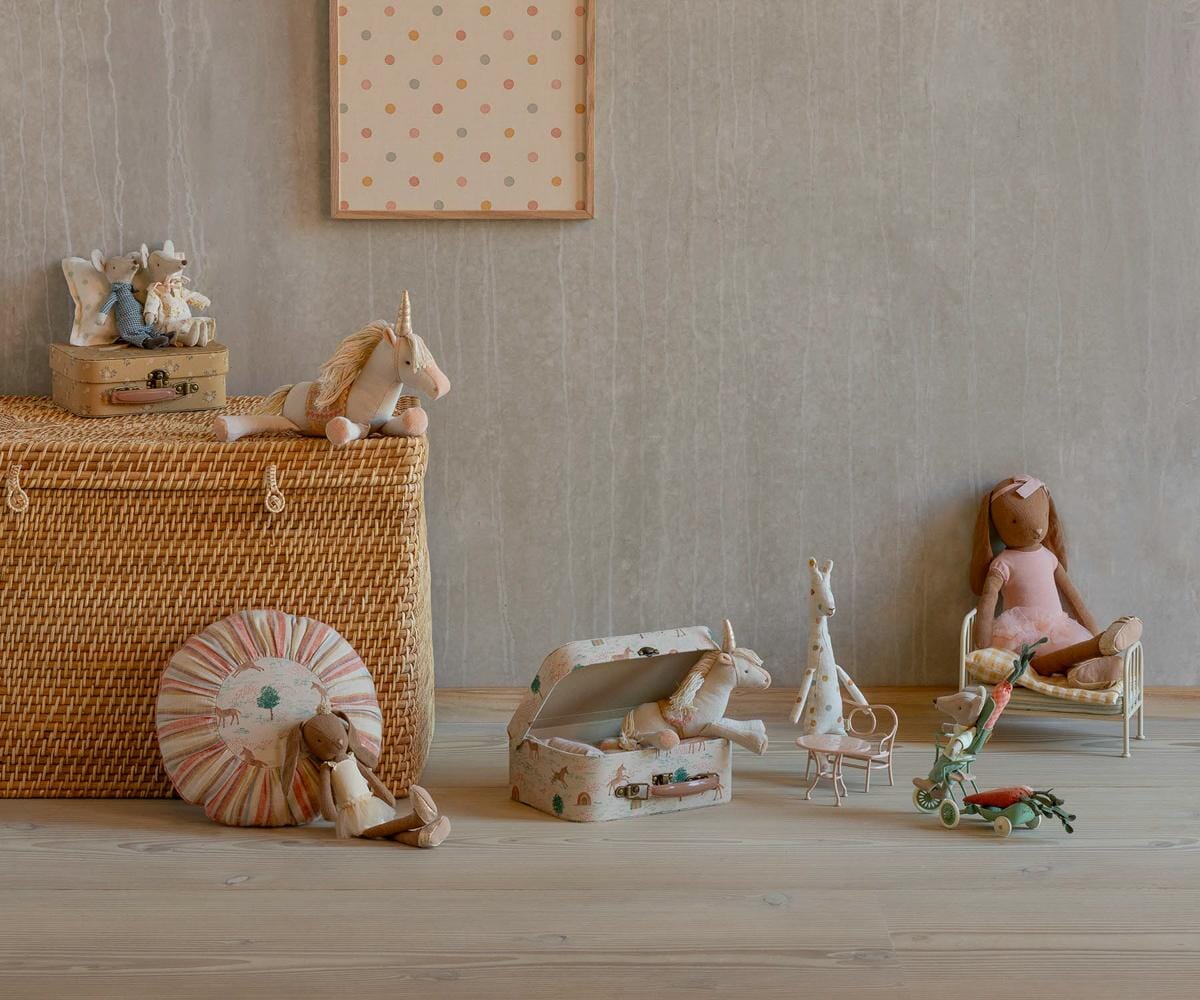 Maileg Einhorn Mittel – mit Sattel & goldenem Horn medium Kuscheltiere Maileg 