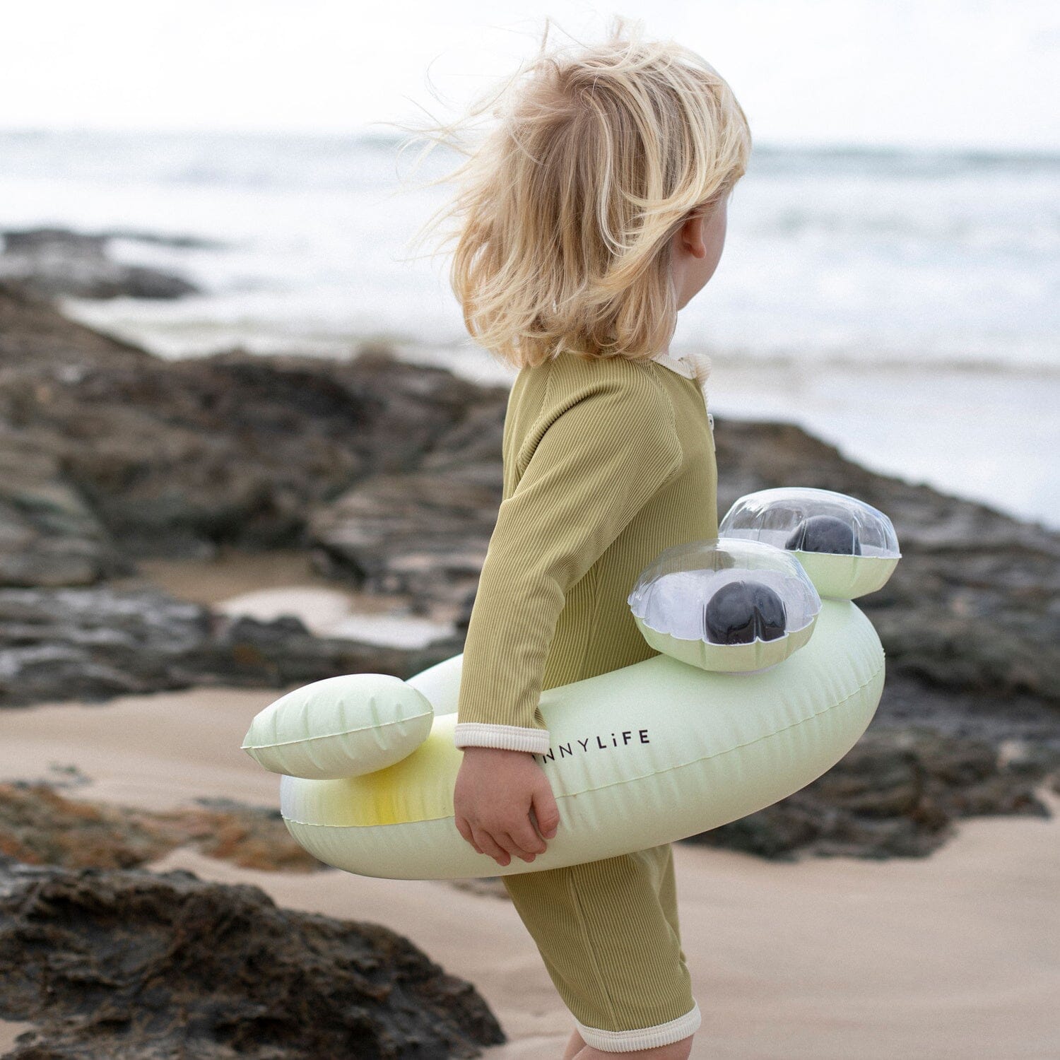 SUNNYLIFE mini float ring Schwimmreifen Monty the Monster Schwimmreifen, Schwimmflügel und Luftmatrazen SUNNYLIFE 